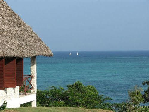 Tijara Beach Hotel Mombasa Luaran gambar